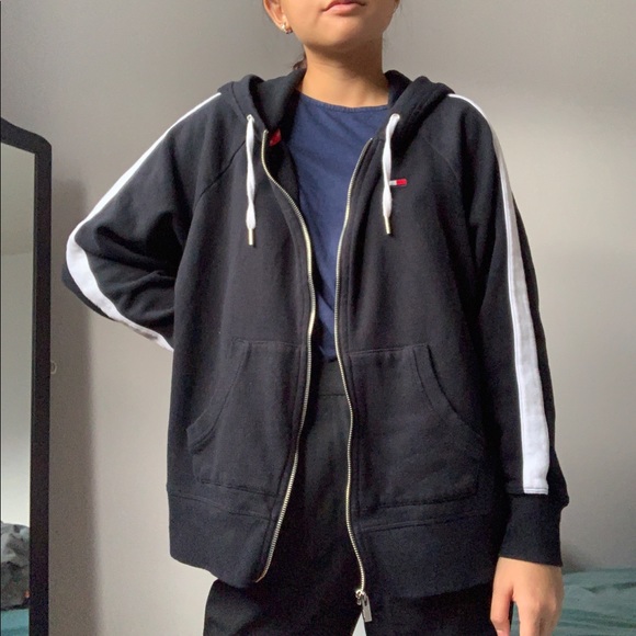 Tommy Hilfiger zip-up hoodie - Picture 2 of 6